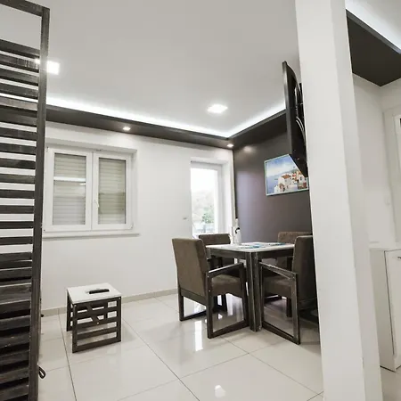 San Antonio-exclusive 3*