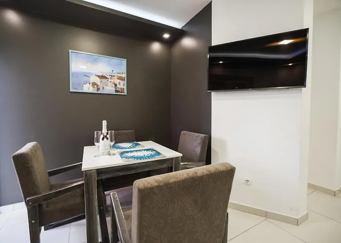 San Antonio-exclusive 3*