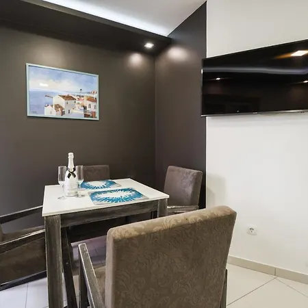 San Antonio-exclusive 3*